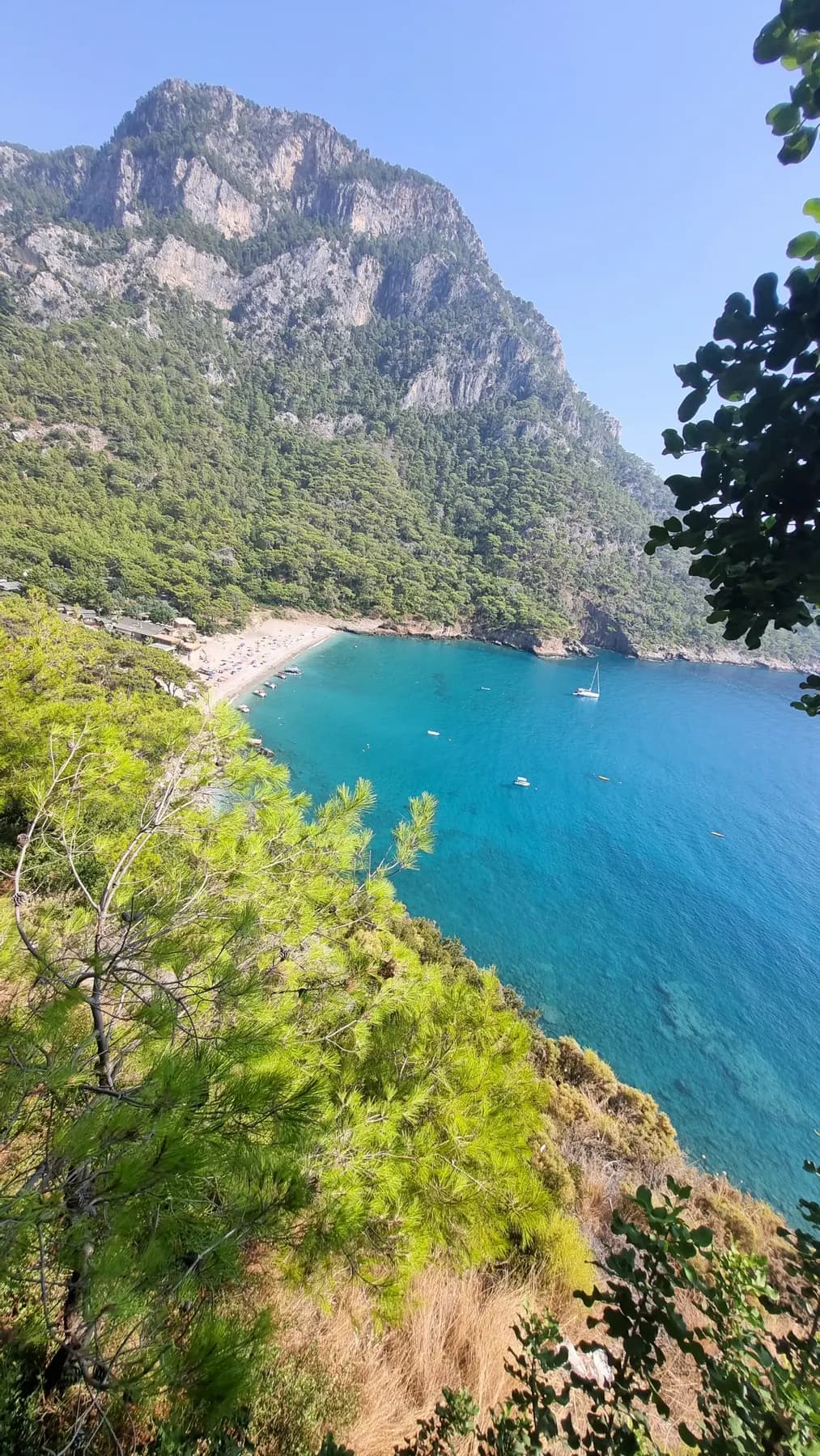 Adrasan çevresinde turkuaz sulu koy