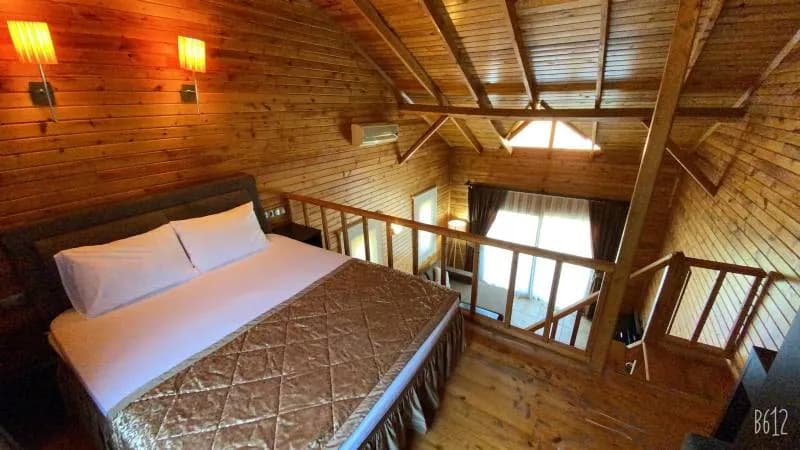Club Sun Village Dubleks bungalov loft yatak odası