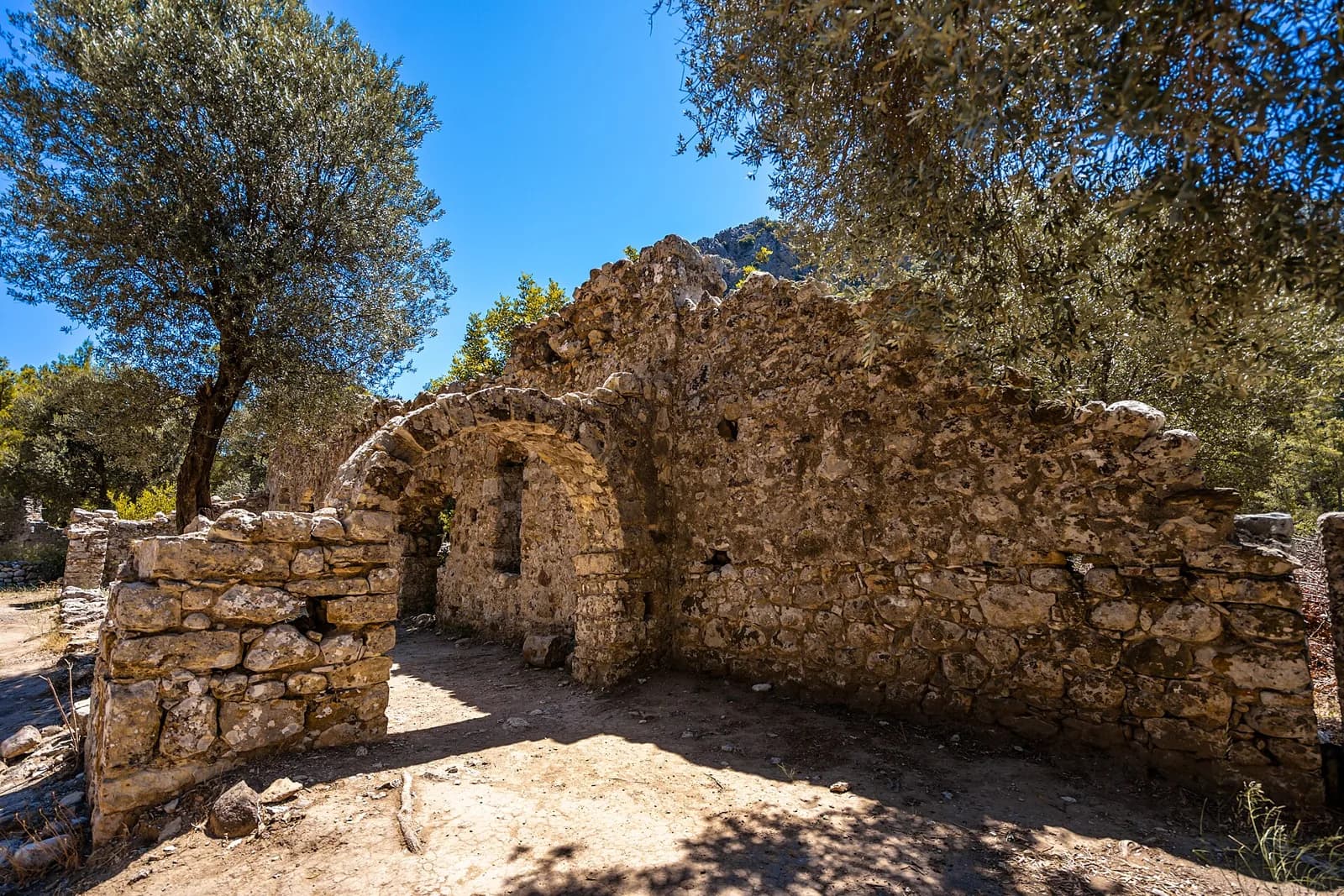Olimpos antik kenti kalıntıları, Kumluca Antalya